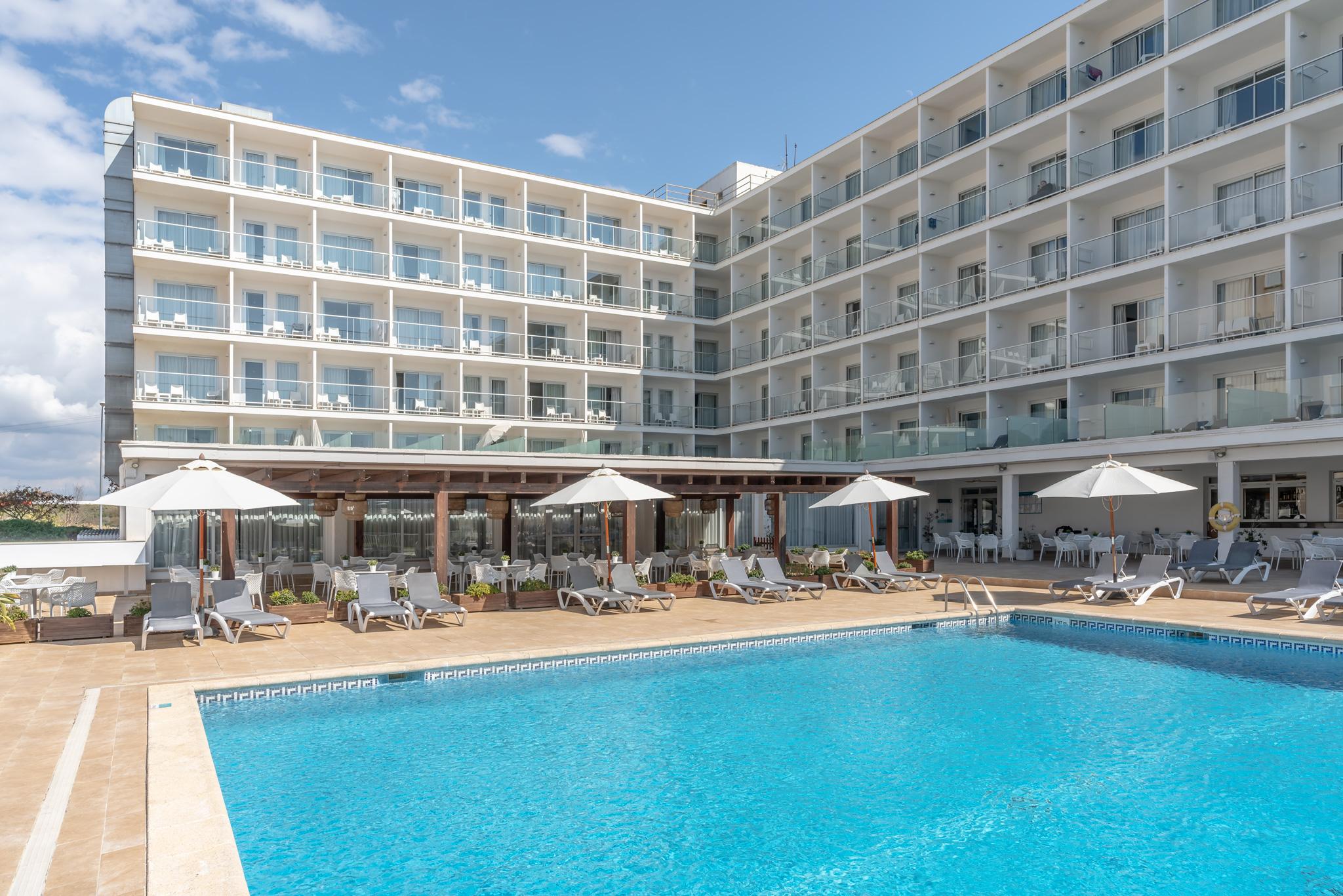 Alua Leo Hotell 4*