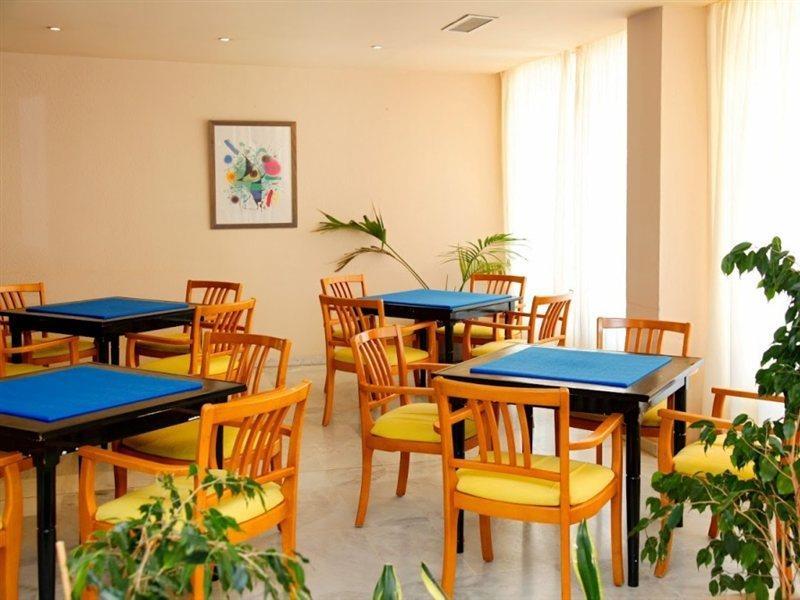 Alua Leo Hotel
