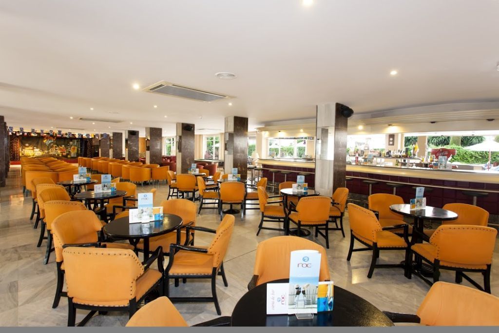 Alua Leo Hotel