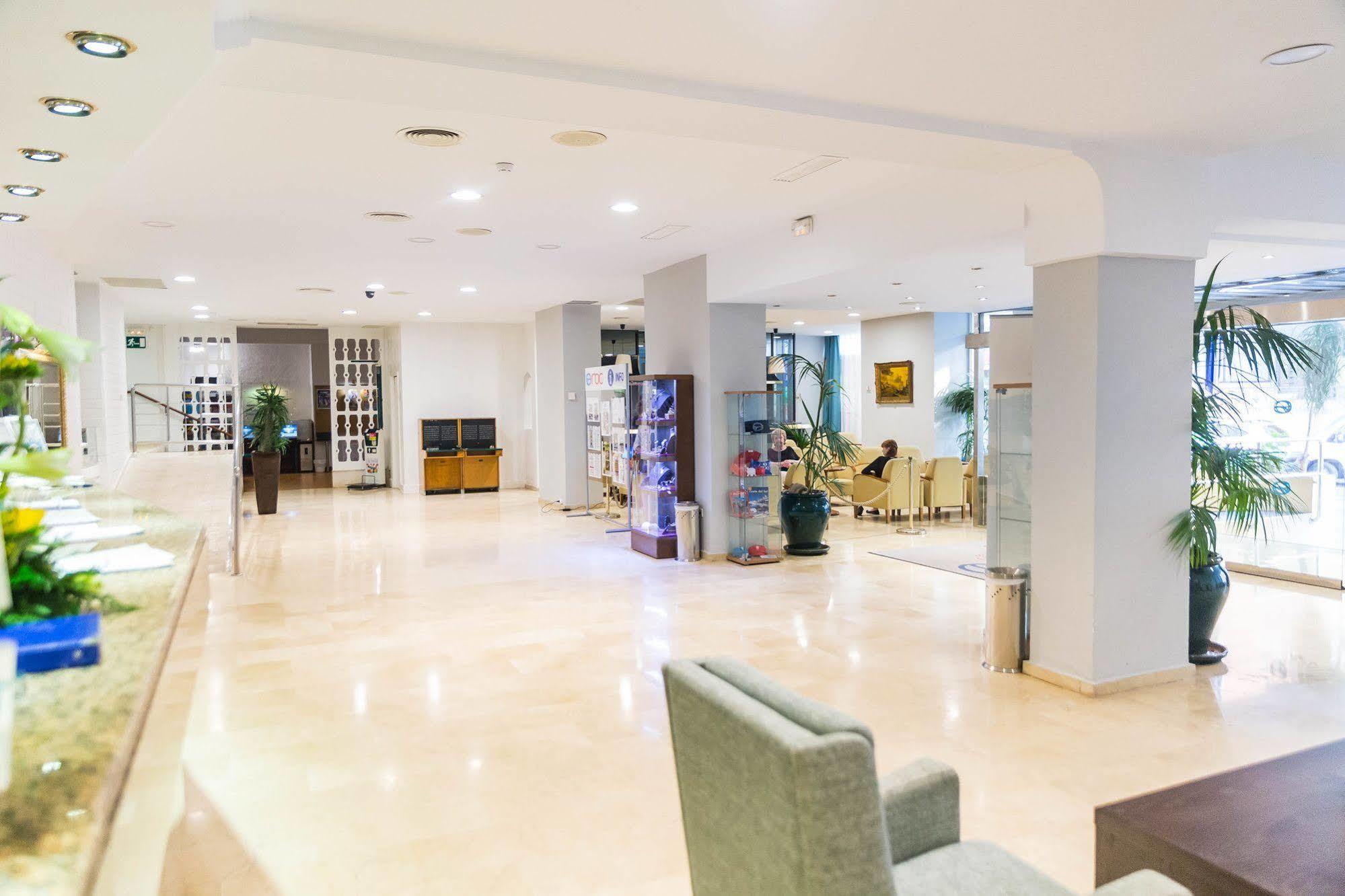 Alua Leo Hotel